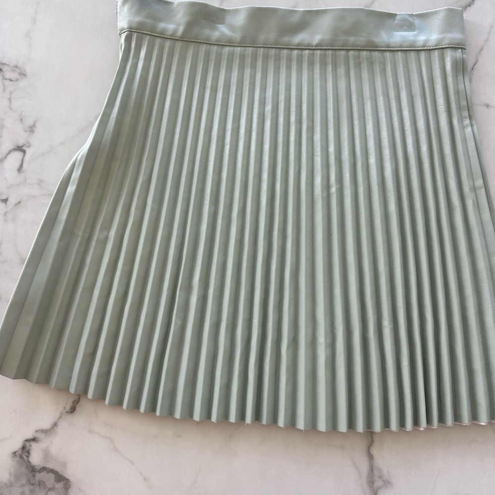 Lulu's vegan leather pleated mini skirt